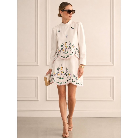 Dresses & Skirts - Vintage White Embroidered Floral Mini handkerchief Scalloped set Cottagecore s